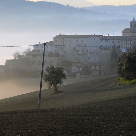 Il Capuccio Pensionat San Lorenzo in Campo Eksteriør billede